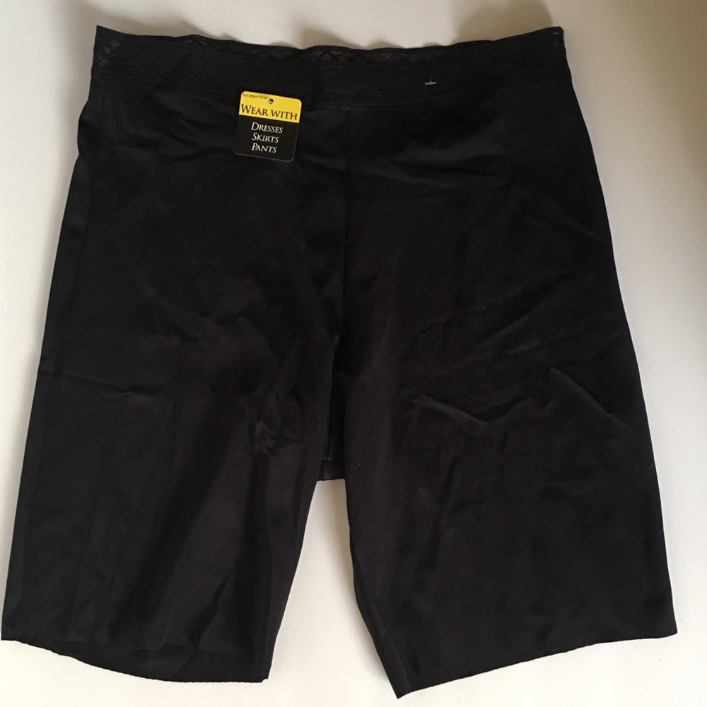 Vassarette Shaper Panty in Black Size Large